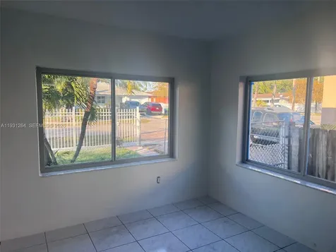 3090 NW 29th Street Miami FL 33142