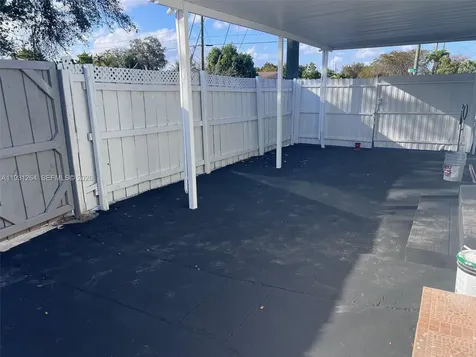 3090 NW 29th Street Miami FL 33142