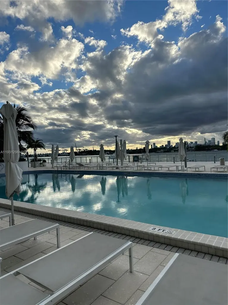 1000 West Avenue Miami Beach FL 33139