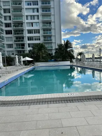 1000 West Avenue Miami Beach FL 33139