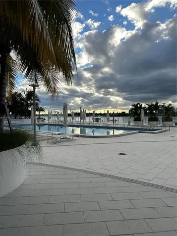 1000 West Avenue Miami Beach FL 33139