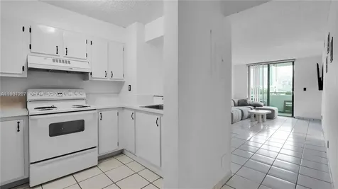546 SW 1st Street Miami FL 33130