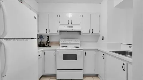 546 SW 1st Street Miami FL 33130