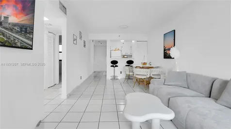 546 SW 1st Street Miami FL 33130