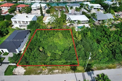 Lot 8 W Seaview Circle Duck FL 33050