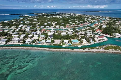 Lot 8 W Seaview Circle Duck FL 33050