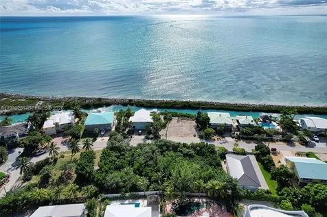 Lot 8 W Seaview Circle Duck FL 33050