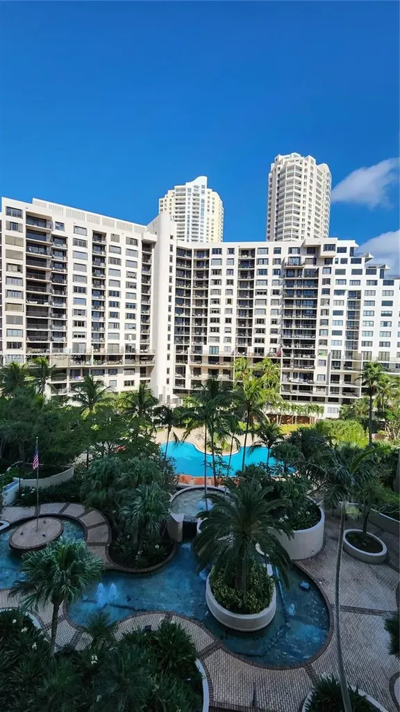 520 Brickell Key Drive Miami FL 33131