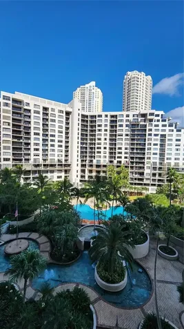 520 Brickell Key Drive Miami FL 33131