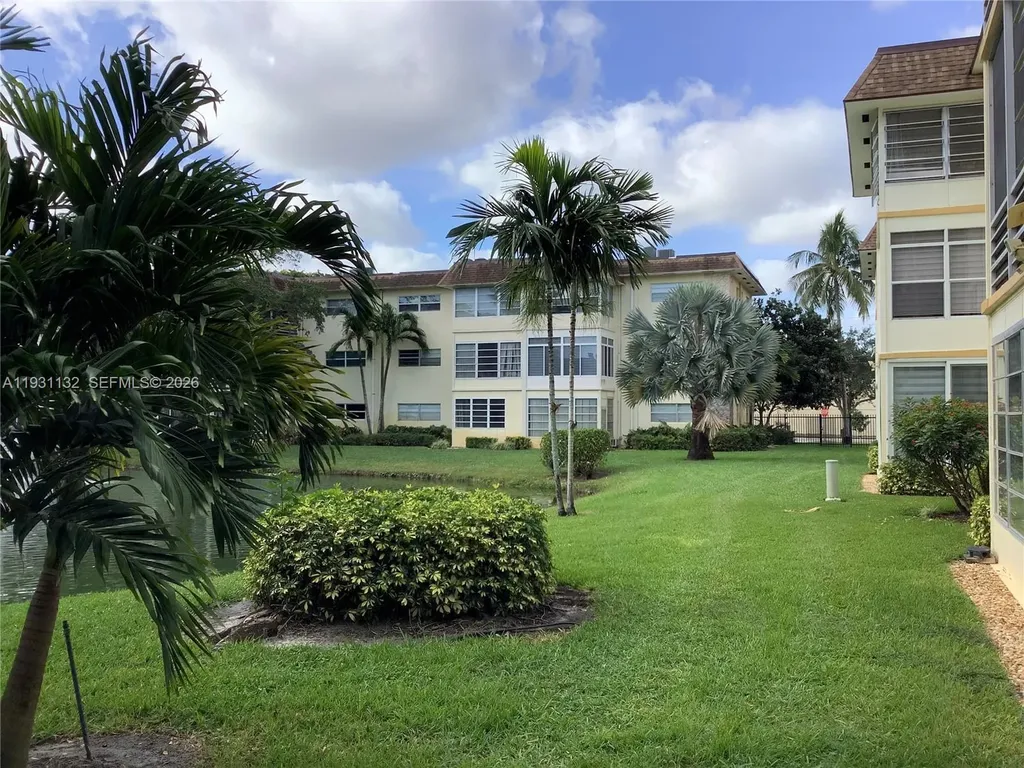 5181 W Oakland Park Boulevard Lauderdale Lakes FL 33313