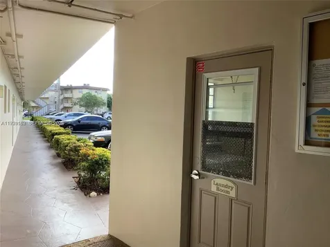 5181 W Oakland Park Boulevard Lauderdale Lakes FL 33313