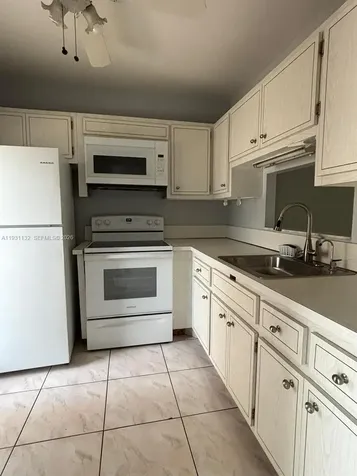 5181 W Oakland Park Boulevard Lauderdale Lakes FL 33313