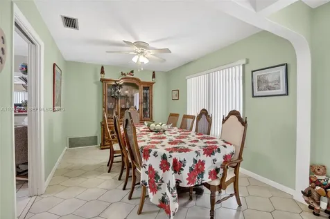 2221 NW 82nd Way Pembroke Pines FL 33024