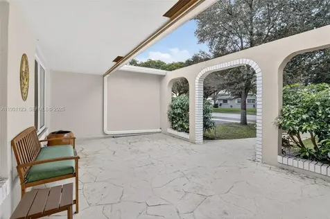 2221 NW 82nd Way Pembroke Pines FL 33024