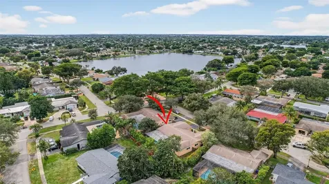 2221 NW 82nd Way Pembroke Pines FL 33024