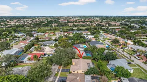 2221 NW 82nd Way Pembroke Pines FL 33024