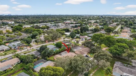 2221 NW 82nd Way Pembroke Pines FL 33024