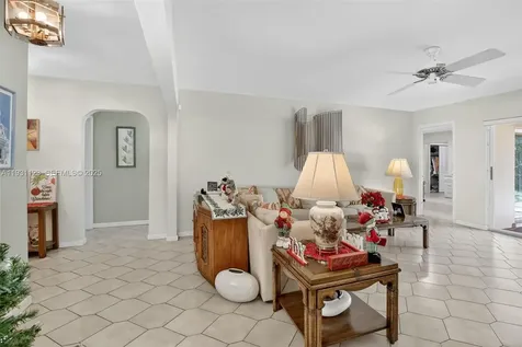 2221 NW 82nd Way Pembroke Pines FL 33024