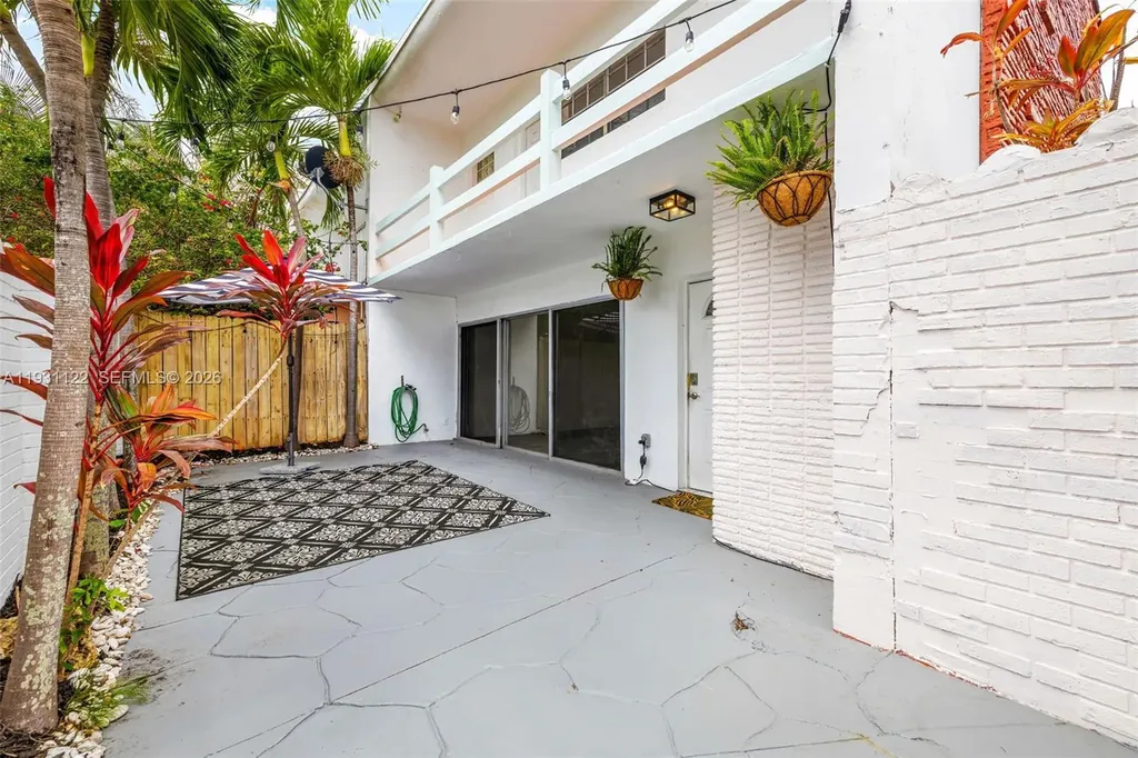 7270 Gary Avenue Miami Beach FL 33141