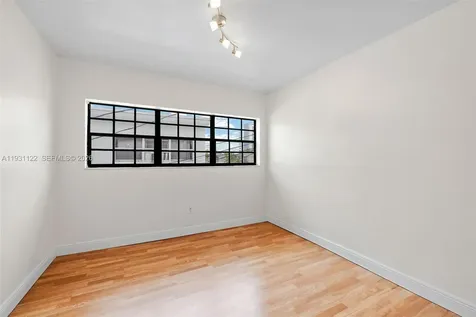 7270 Gary Avenue Miami Beach FL 33141