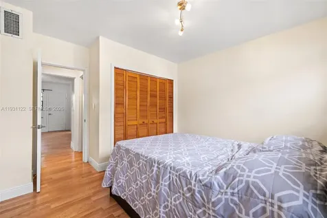 7270 Gary Avenue Miami Beach FL 33141
