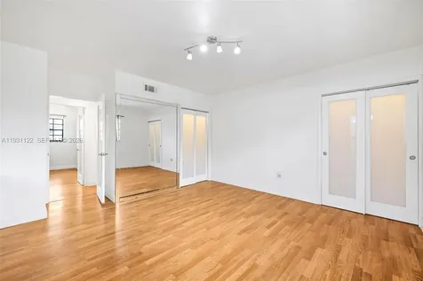 7270 Gary Avenue Miami Beach FL 33141