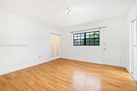 7270 Gary Avenue Miami Beach FL 33141