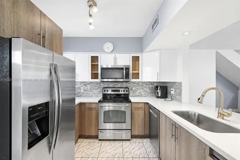 7270 Gary Avenue Miami Beach FL 33141