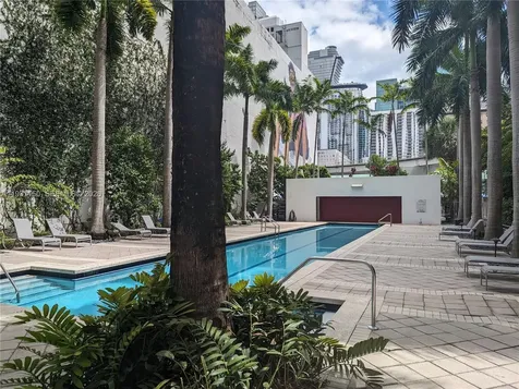 133 NE 2nd Avenue Miami FL 33132