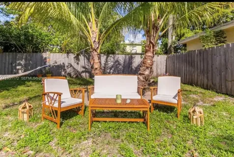 1243 NW 3rd Avenue Fort Lauderdale FL 33311