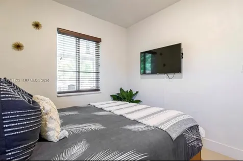 1243 NW 3rd Avenue Fort Lauderdale FL 33311