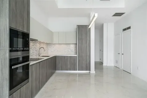 2900 NE 7th Avenue Miami FL 33137