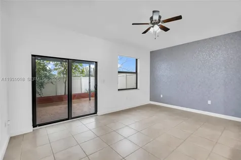 3549 W 89th Place Hialeah FL 33018