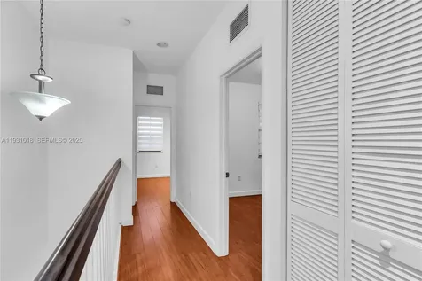 3549 W 89th Place Hialeah FL 33018