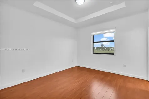 3549 W 89th Place Hialeah FL 33018
