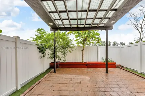 3549 W 89th Place Hialeah FL 33018