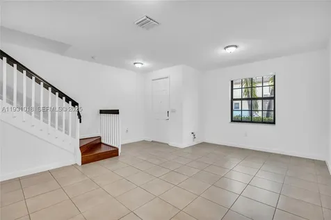3549 W 89th Place Hialeah FL 33018