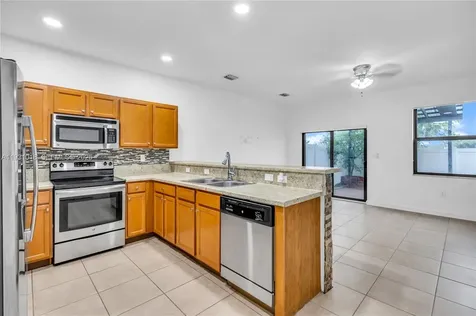 3549 W 89th Place Hialeah FL 33018