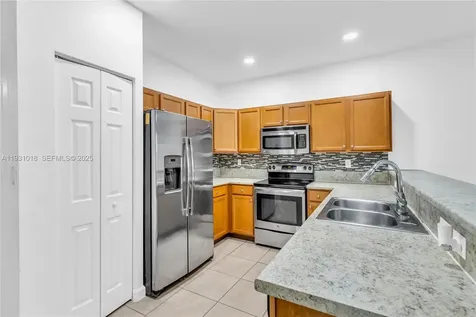 3549 W 89th Place Hialeah FL 33018