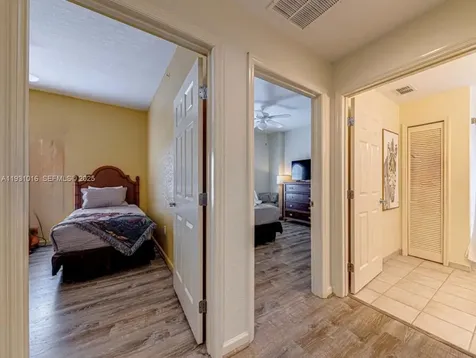 8112 Poinciana Boulevard Orlando FL 32821