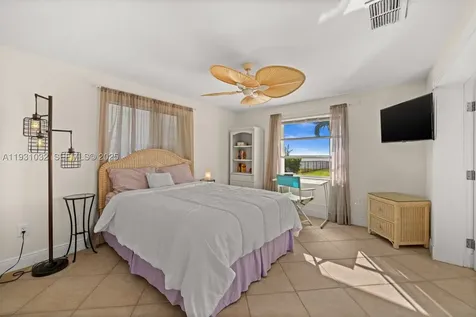 264 Bayshore Drive Cape Coral FL 33904