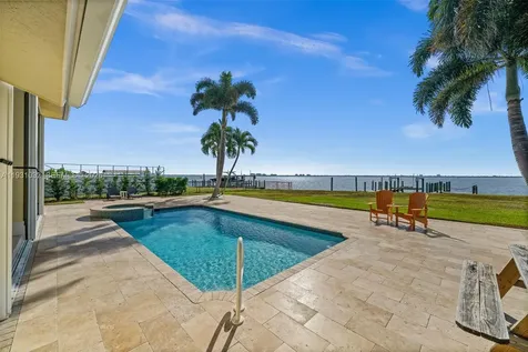 264 Bayshore Drive Cape Coral FL 33904
