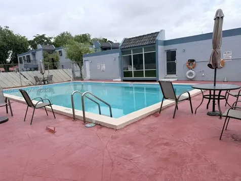 160 SW 30th Avenue Miami FL 33135