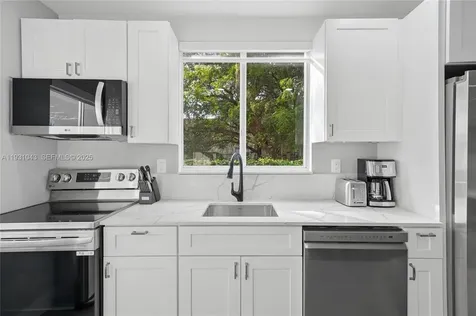 1590 NW 38th Street Miami FL 33142