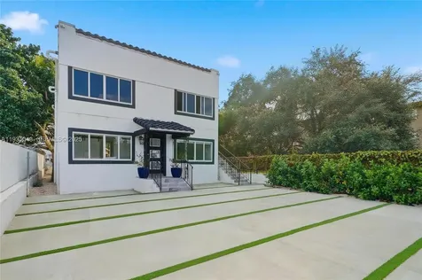 1590 NW 38th Street Miami FL 33142