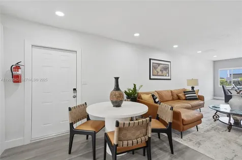 1590 NW 38th Street Miami FL 33142