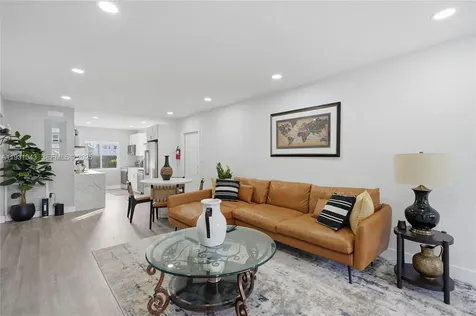 1590 NW 38th Street Miami FL 33142