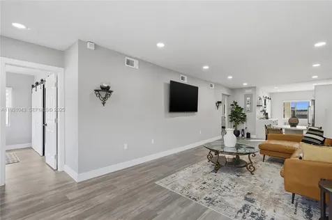 1590 NW 38th Street Miami FL 33142