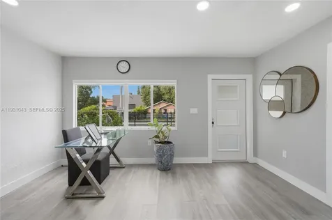 1590 NW 38th Street Miami FL 33142
