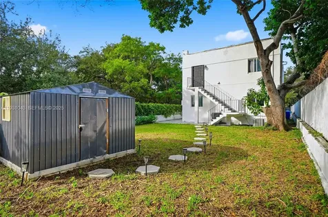 1590 NW 38th Street Miami FL 33142